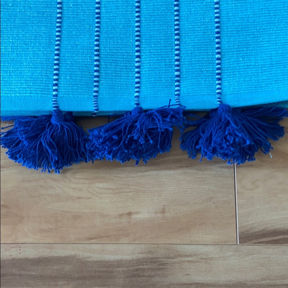 Pier 1 Teal and Blue Tassel Placemats - Picture 10 of 13